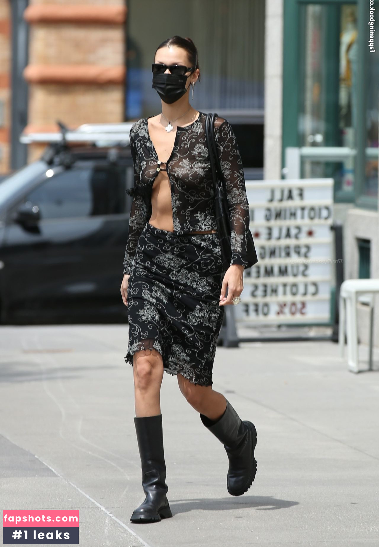 Bella Hadid gallery photo #807