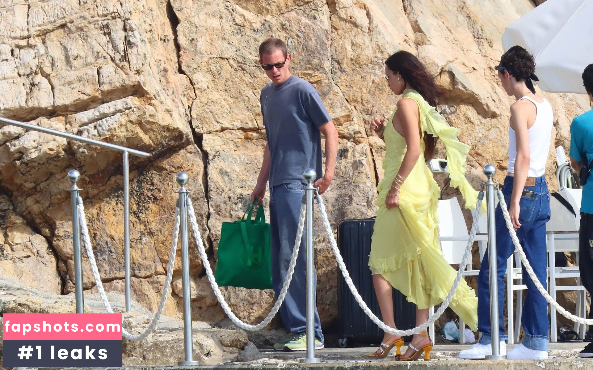 Bella Hadid gallery photo #838