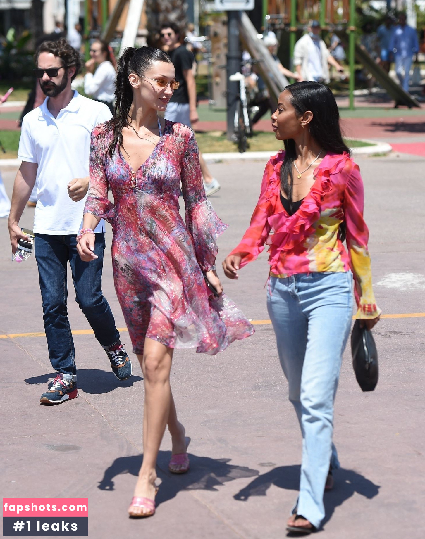 Bella Hadid gallery photo #859