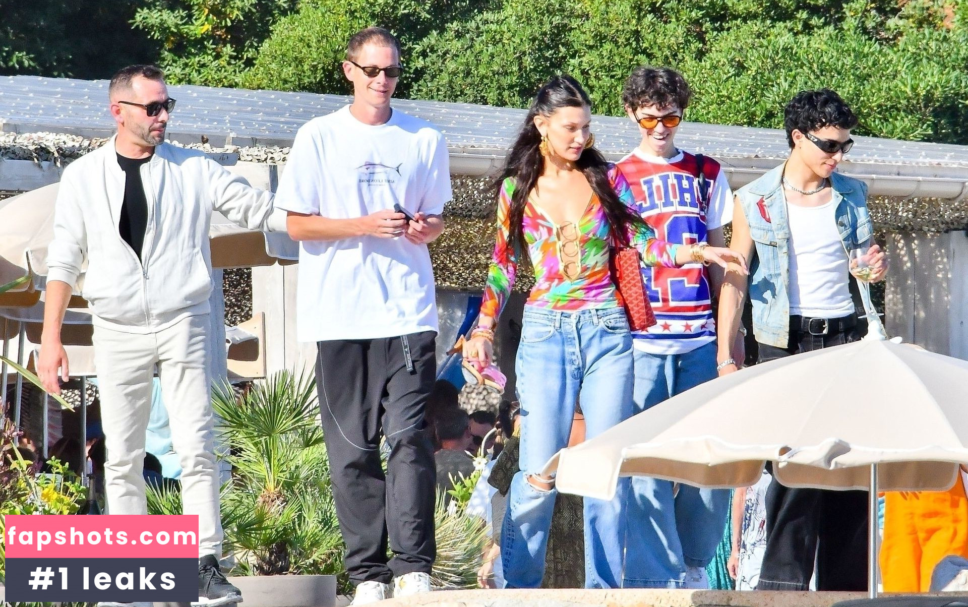 Bella Hadid gallery photo #921