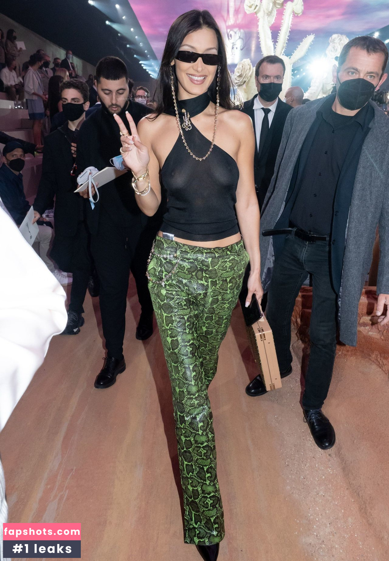 Bella Hadid gallery photo #993