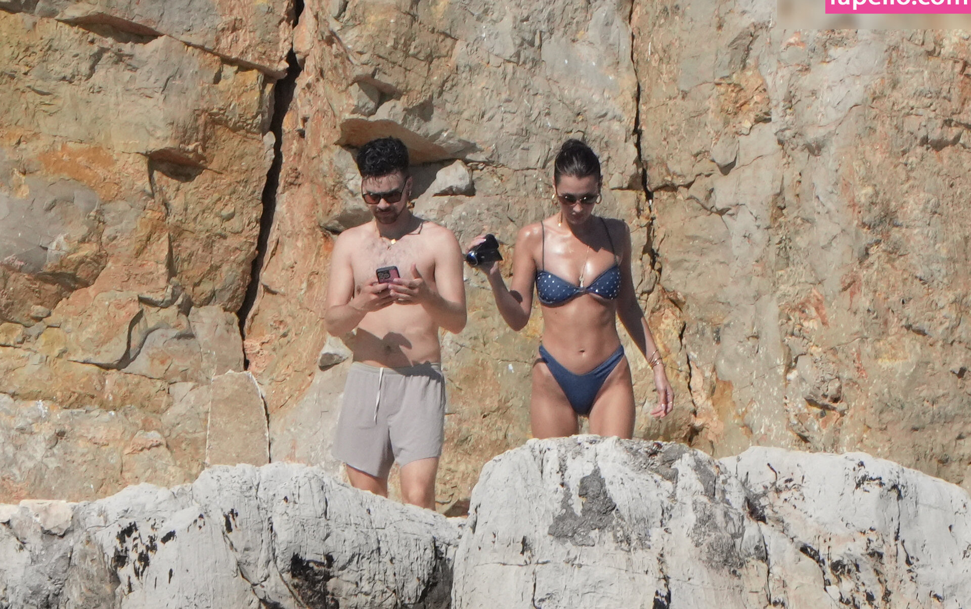 bella-hadid gallery photo #856