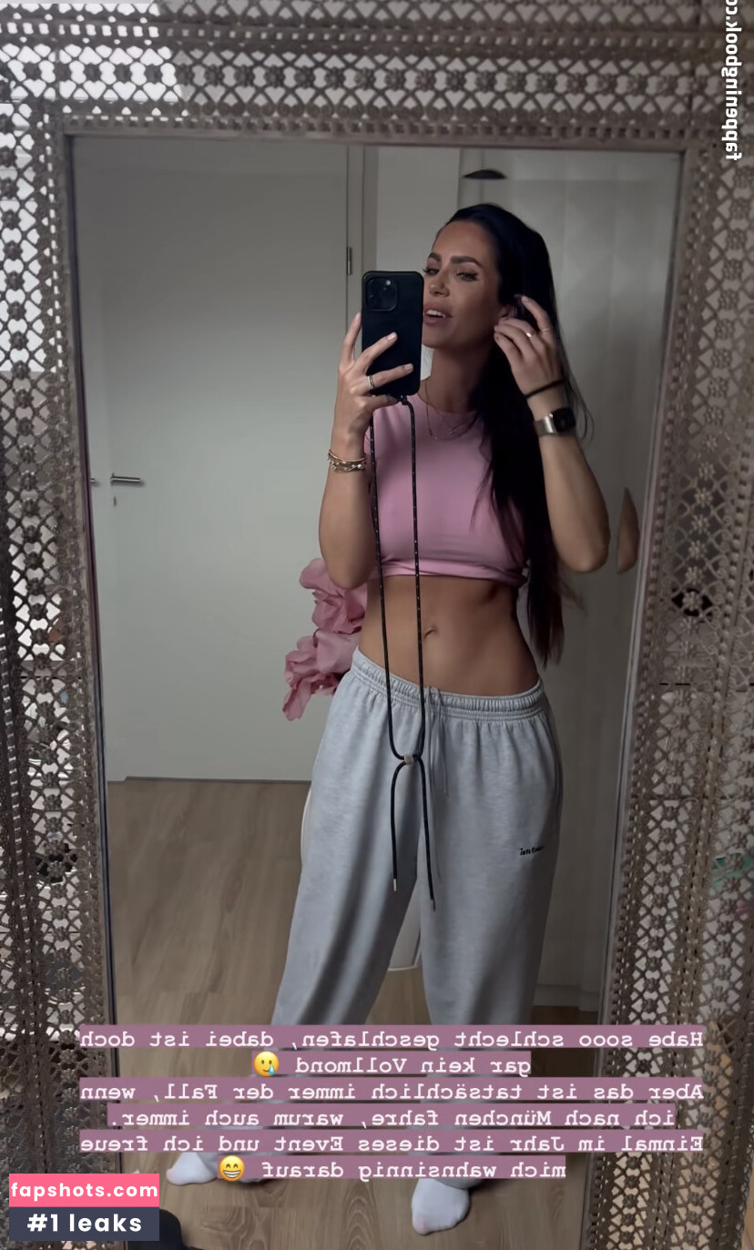 Bella Kraus gallery photo #13