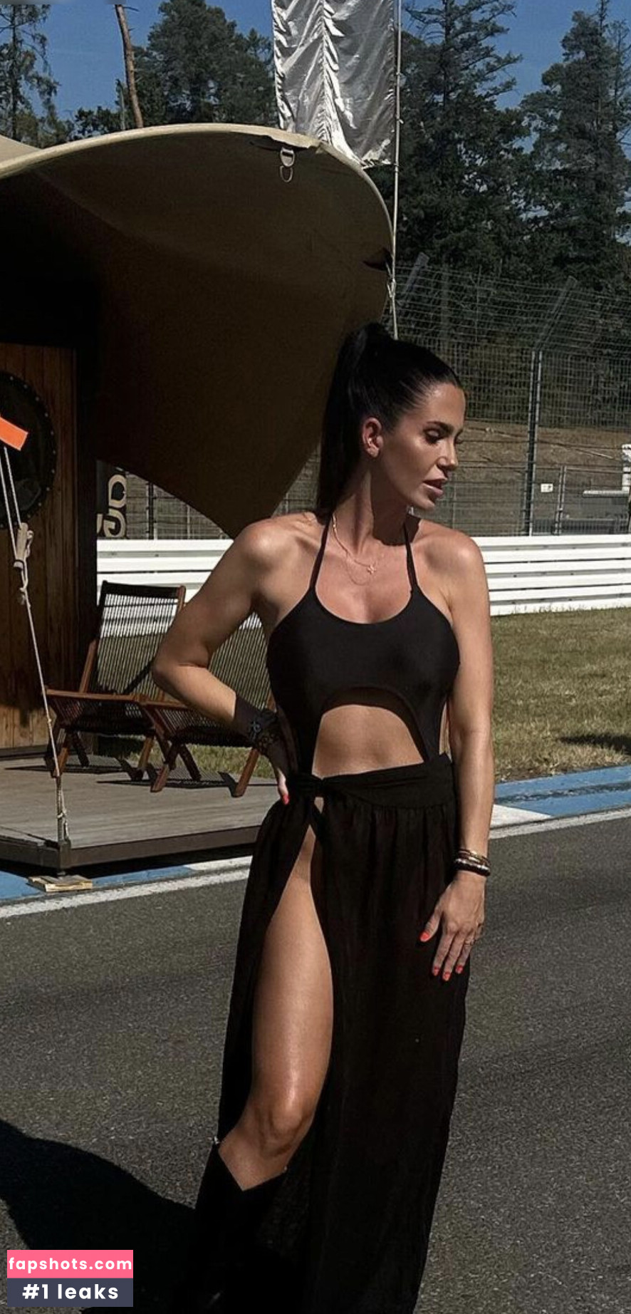 Bella Kraus gallery photo #25