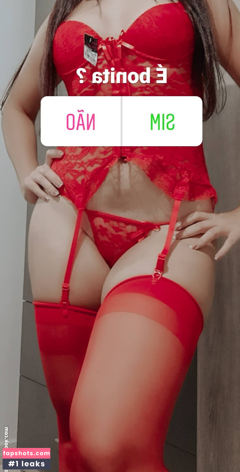 Bella Menezes gallery photo #32