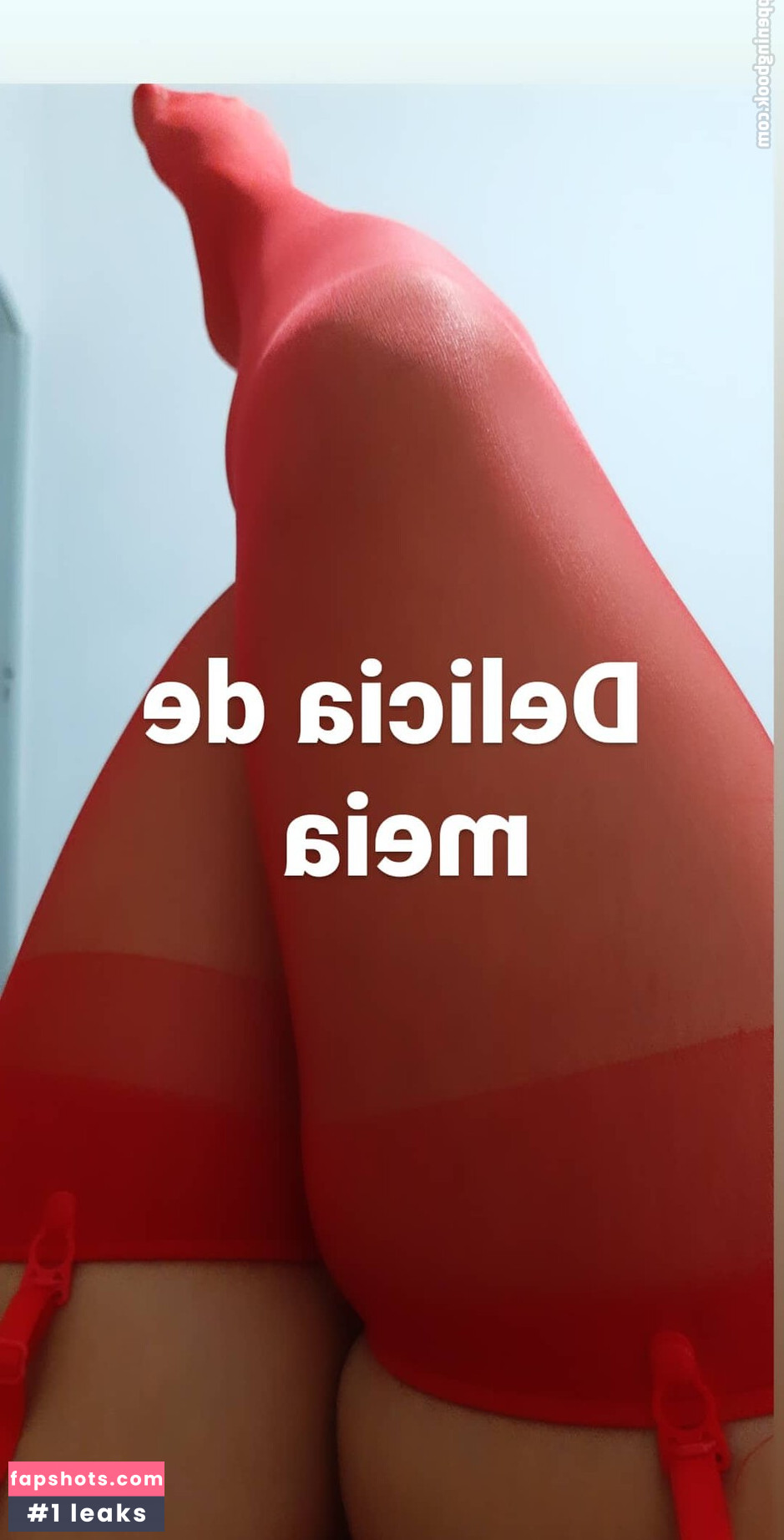 Bella Menezes gallery photo #34