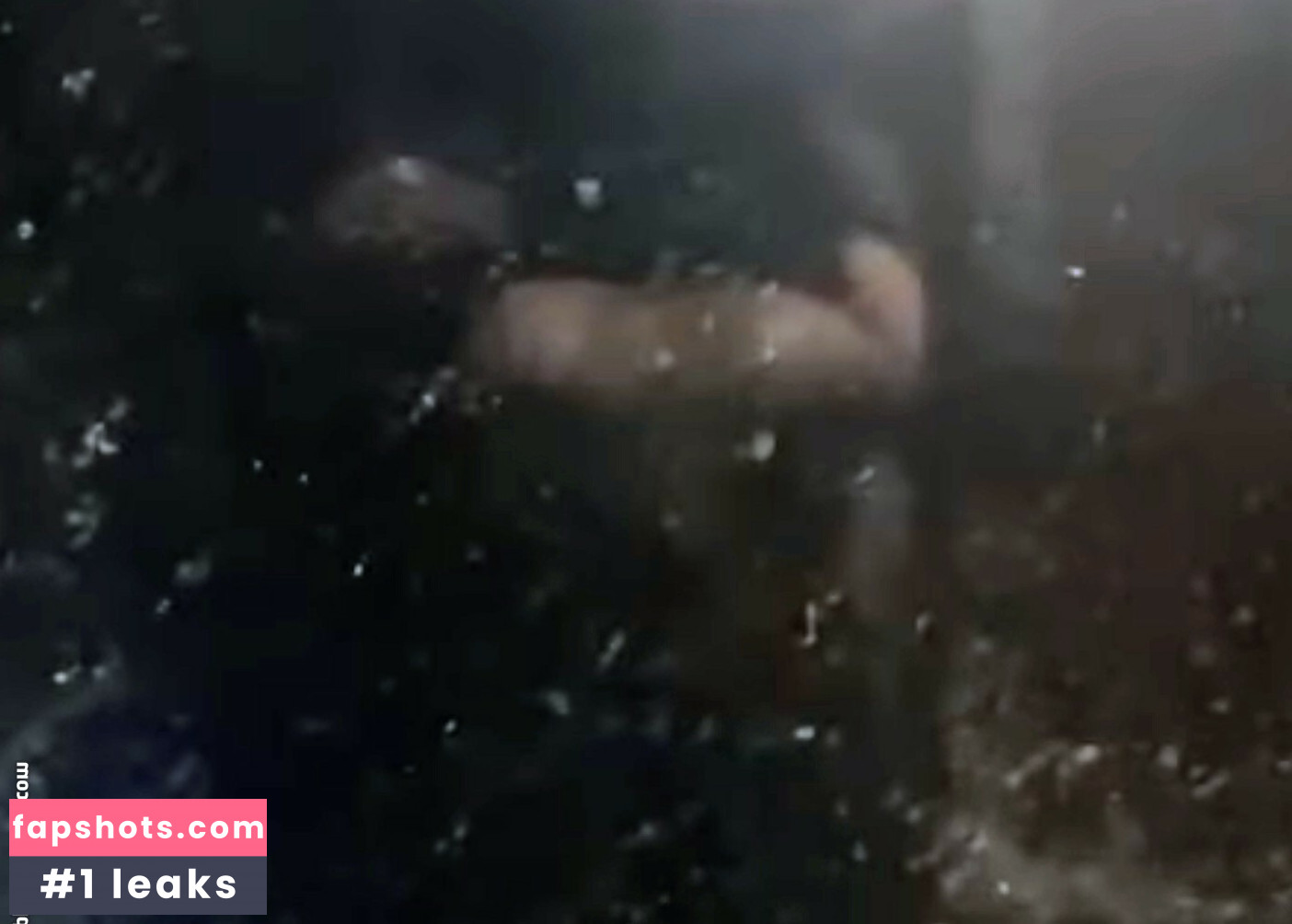 Bella Menezes gallery photo #45