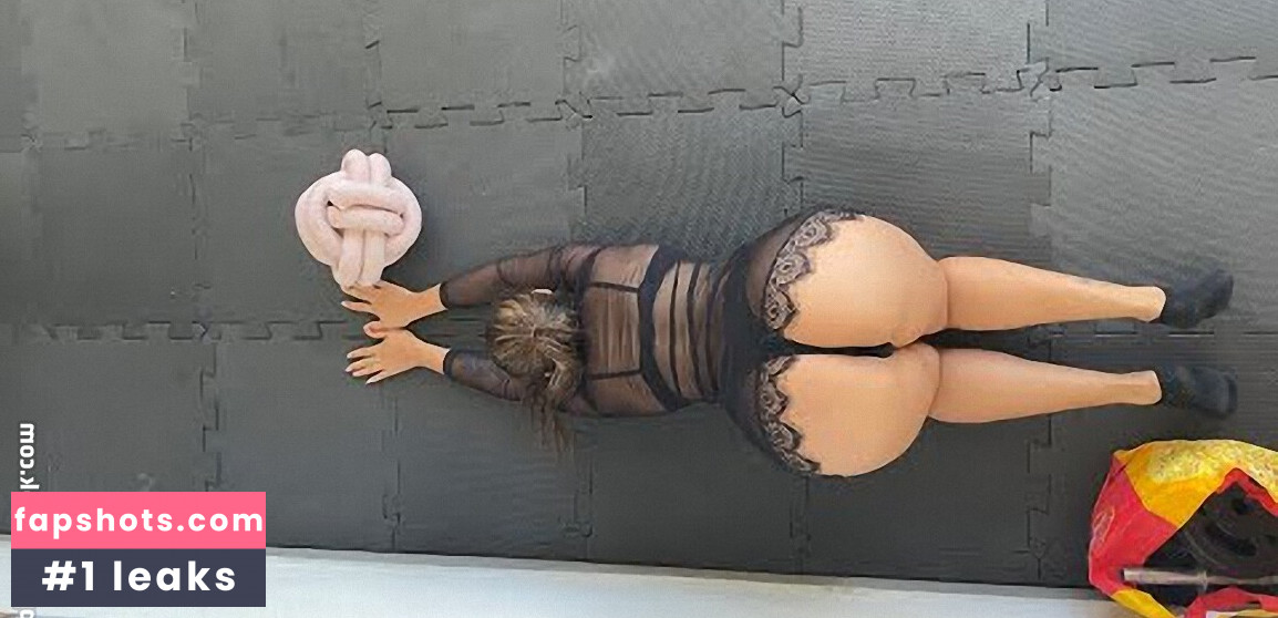 Bella Menezes gallery photo #47