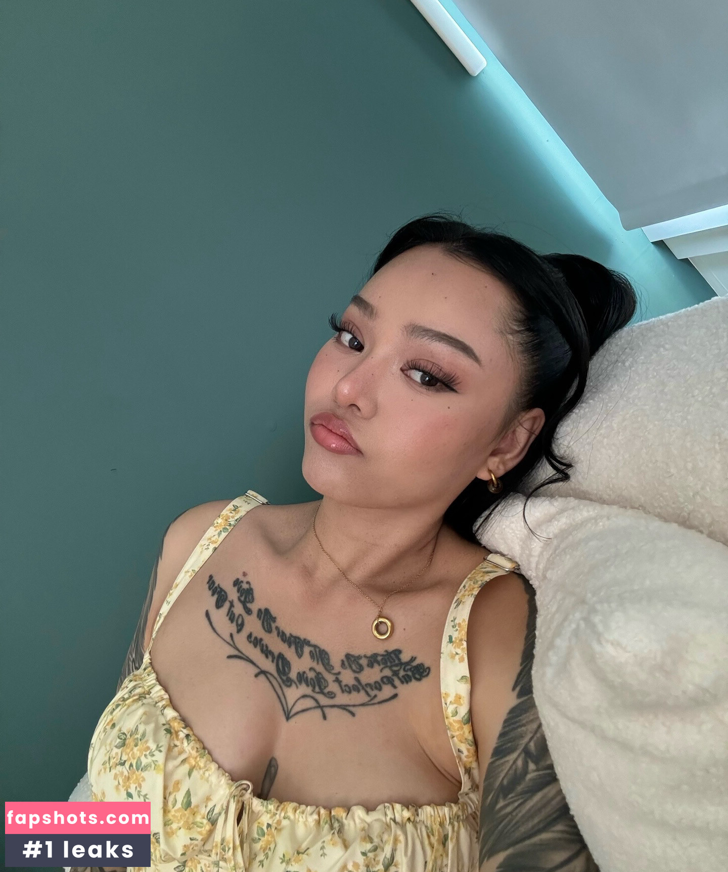 Bella Poarch gallery photo #150