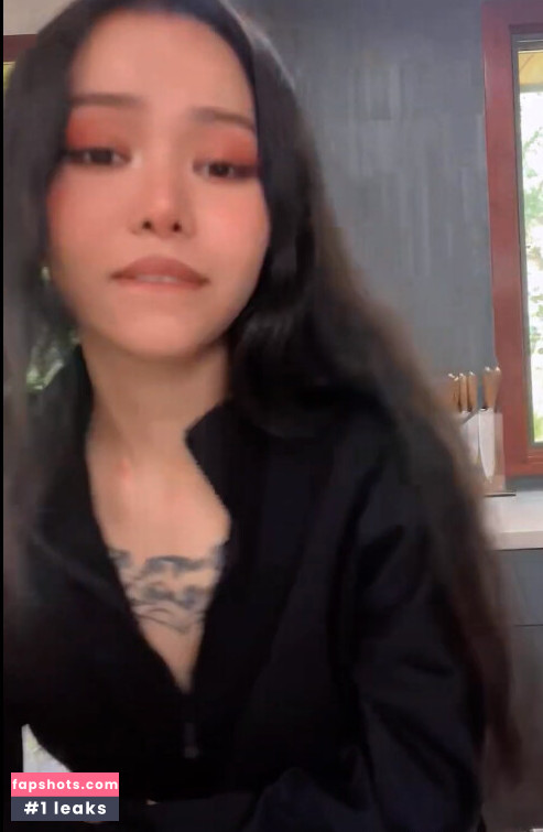 Bella Poarch gallery photo #175