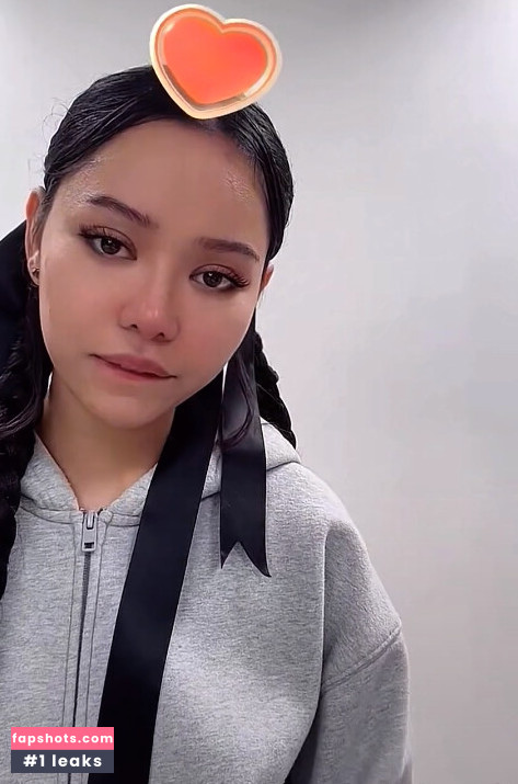 Bella Poarch gallery photo #180