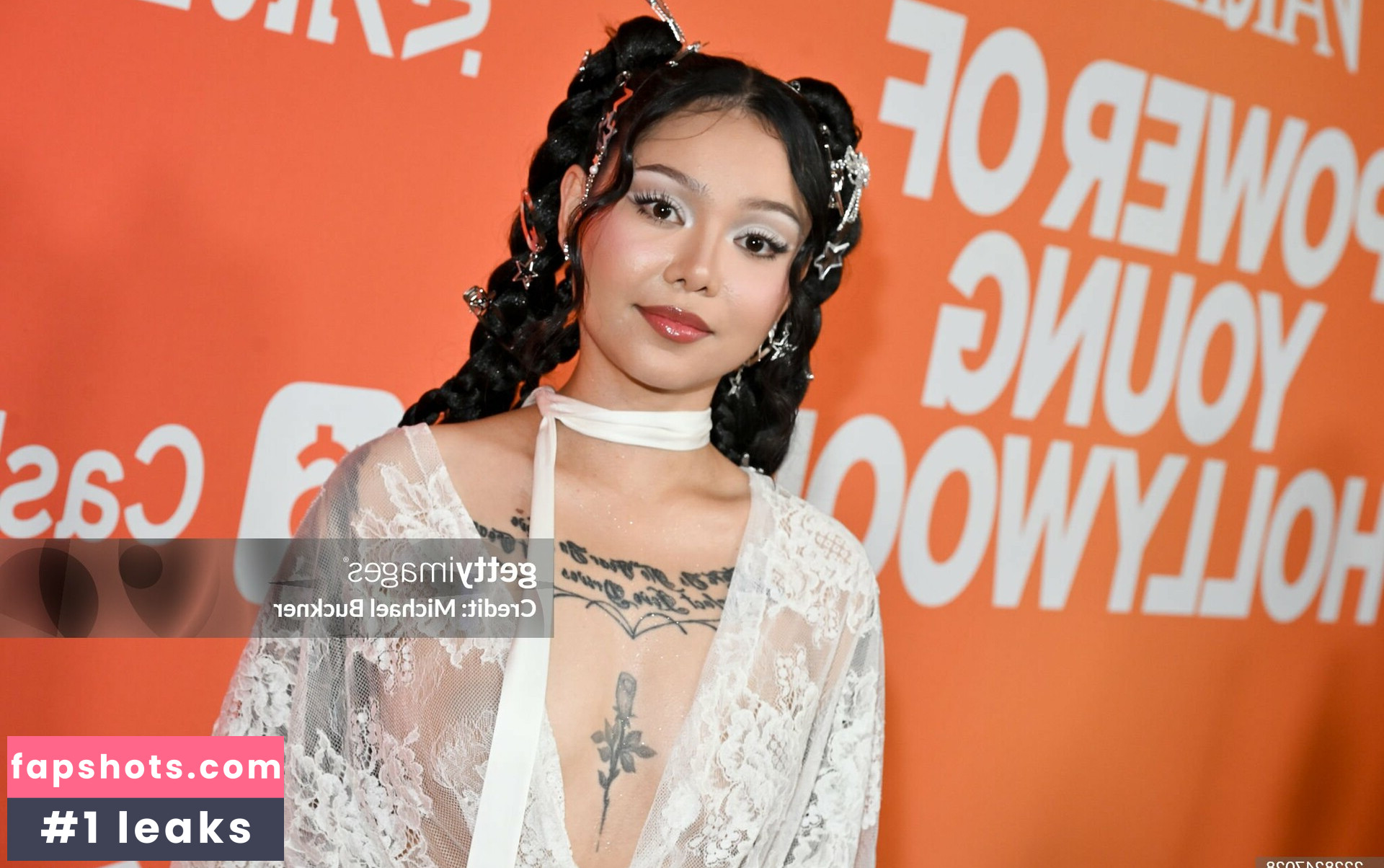 Bella Poarch gallery photo #23