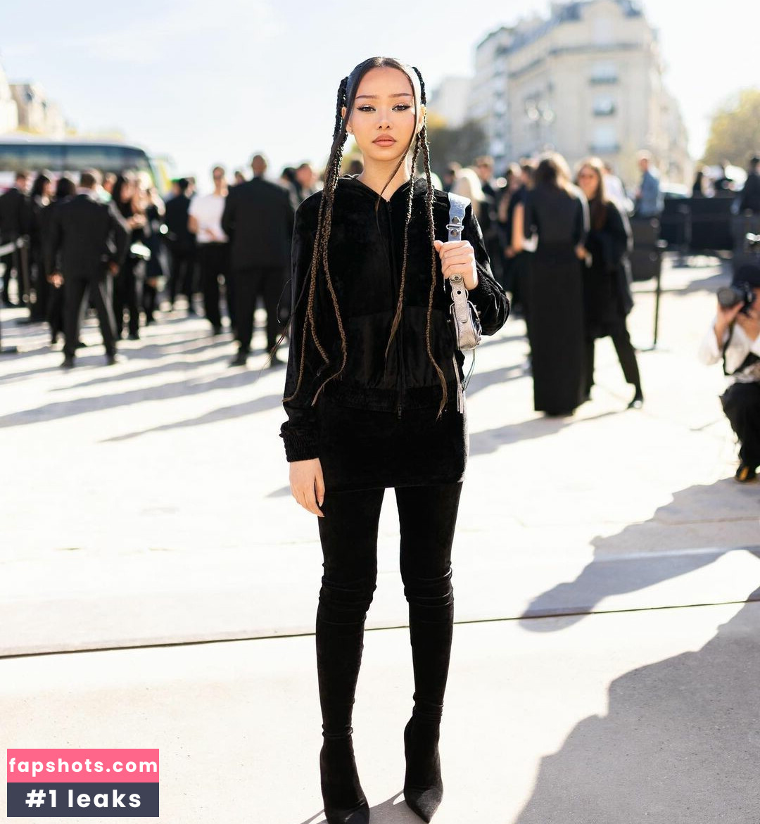 Bella Poarch gallery photo #303