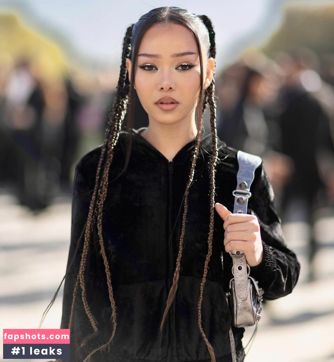 Bella Poarch gallery photo #305