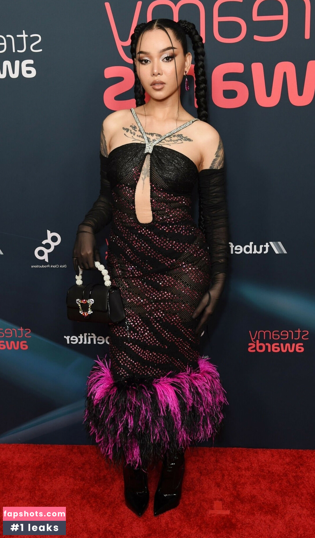 Bella Poarch gallery photo #326