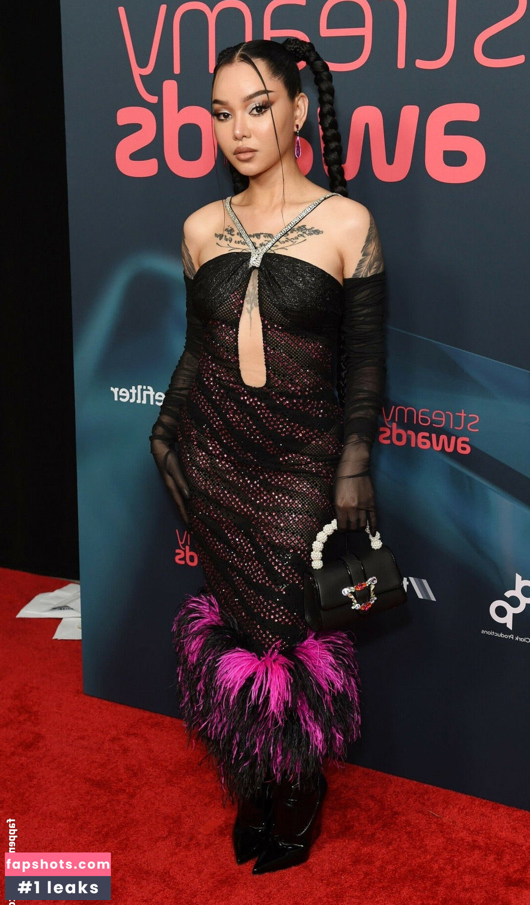 Bella Poarch gallery photo #327