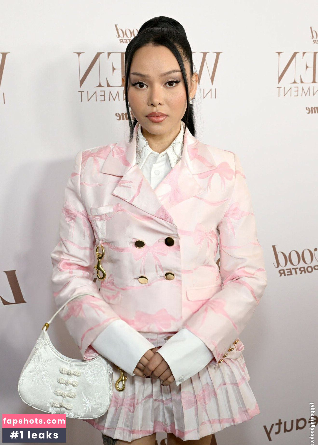 Bella Poarch gallery photo #35