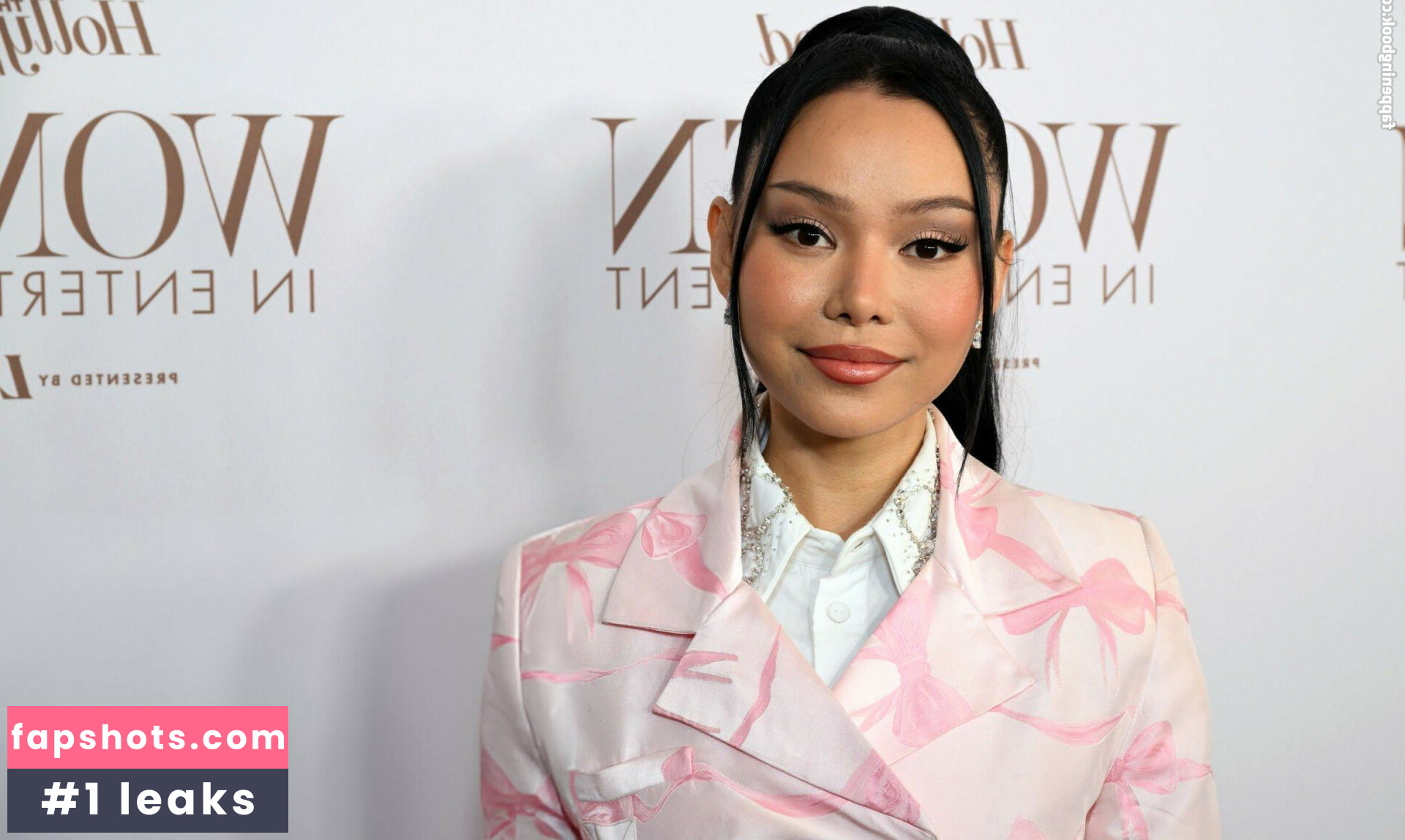 Bella Poarch gallery photo #36