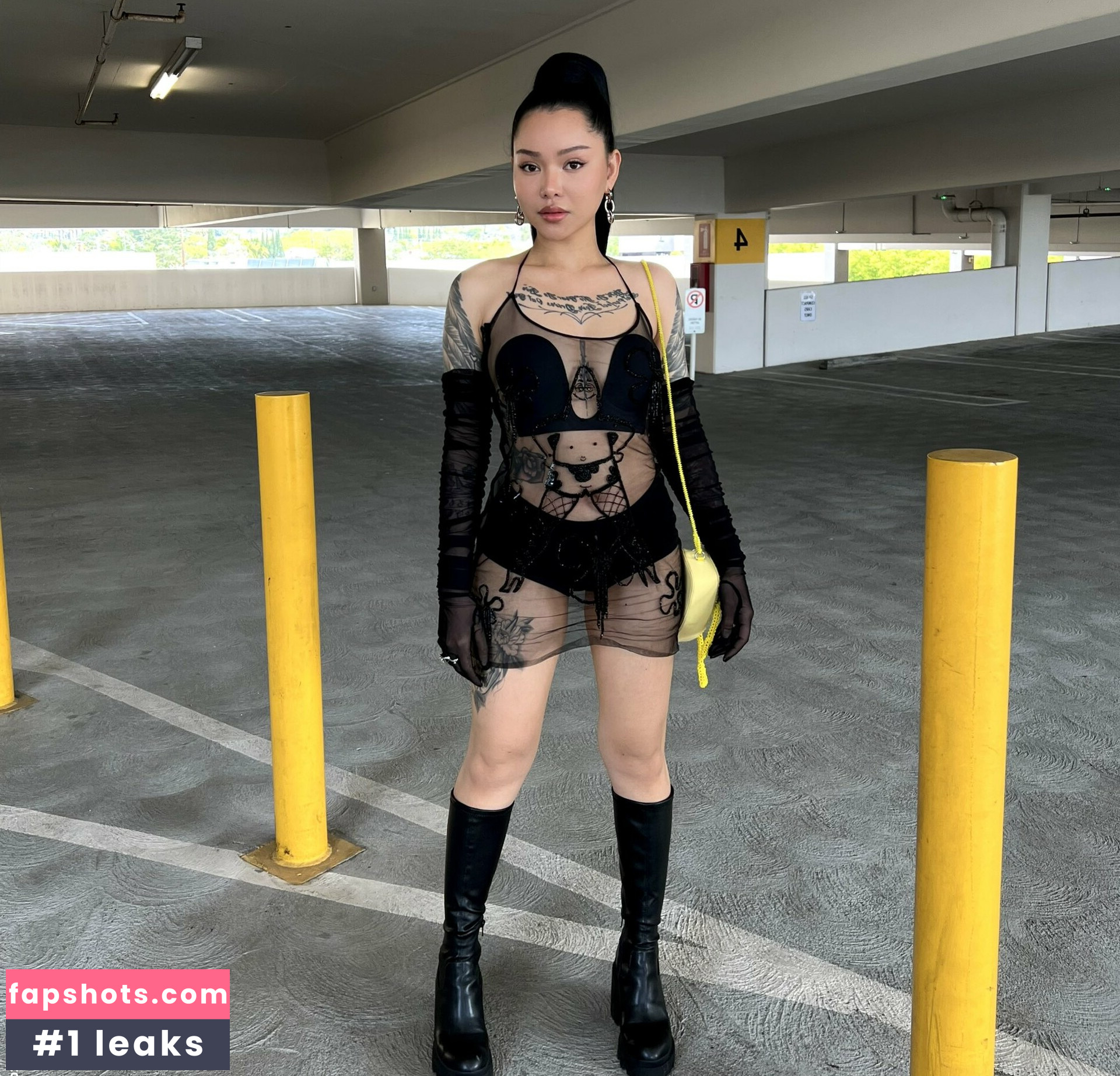 Bella Poarch gallery photo #390