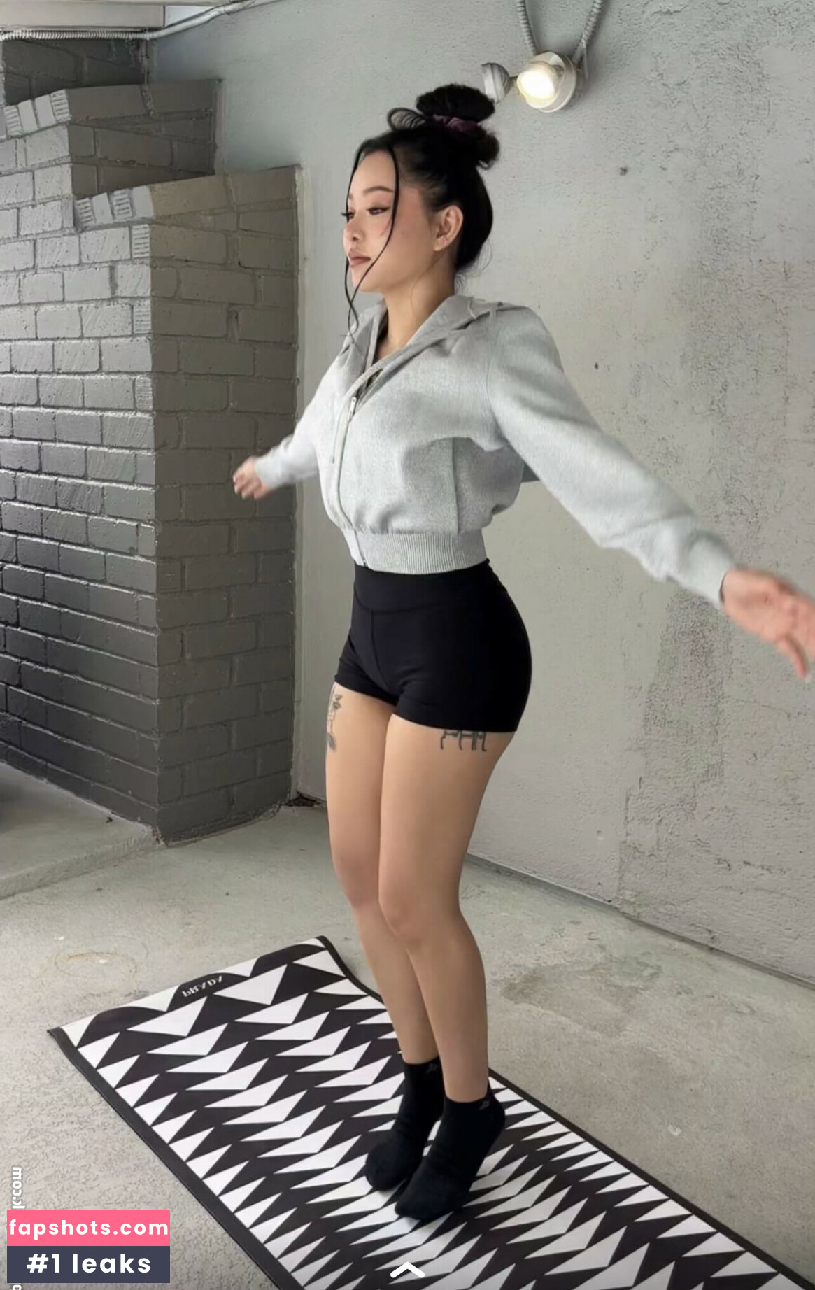 Bella Poarch gallery photo #394