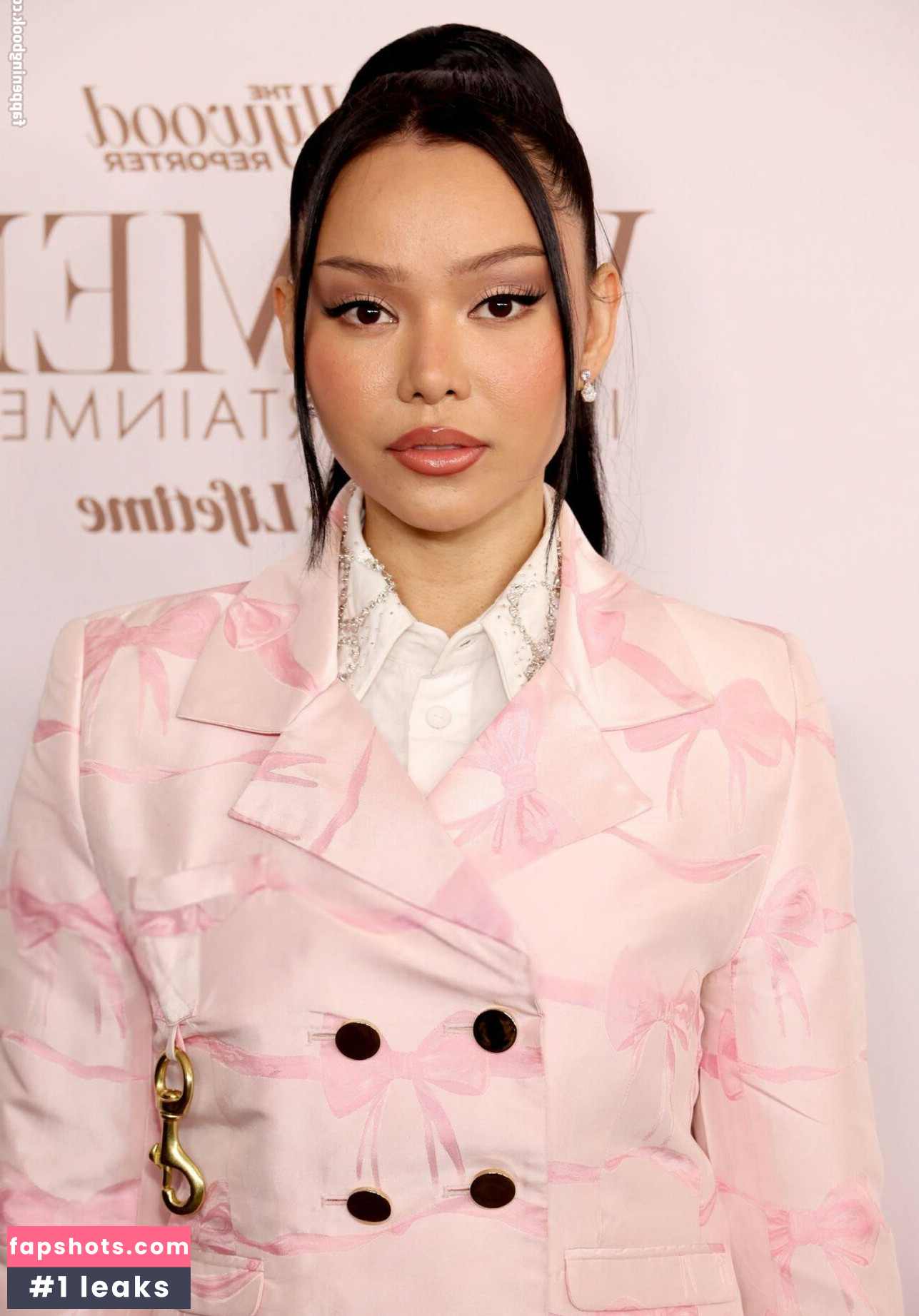 Bella Poarch gallery photo #43