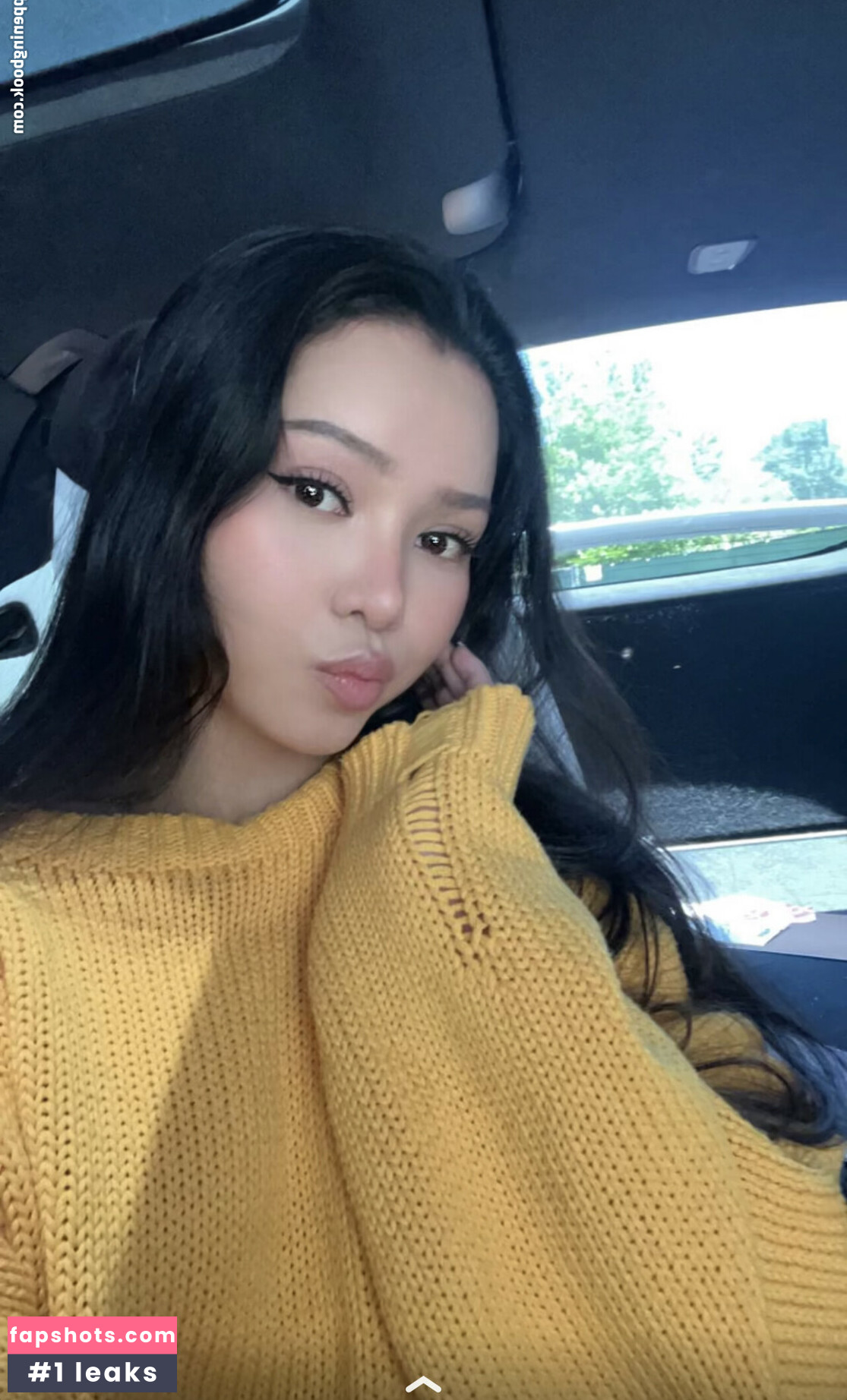 Bella Poarch gallery photo #426