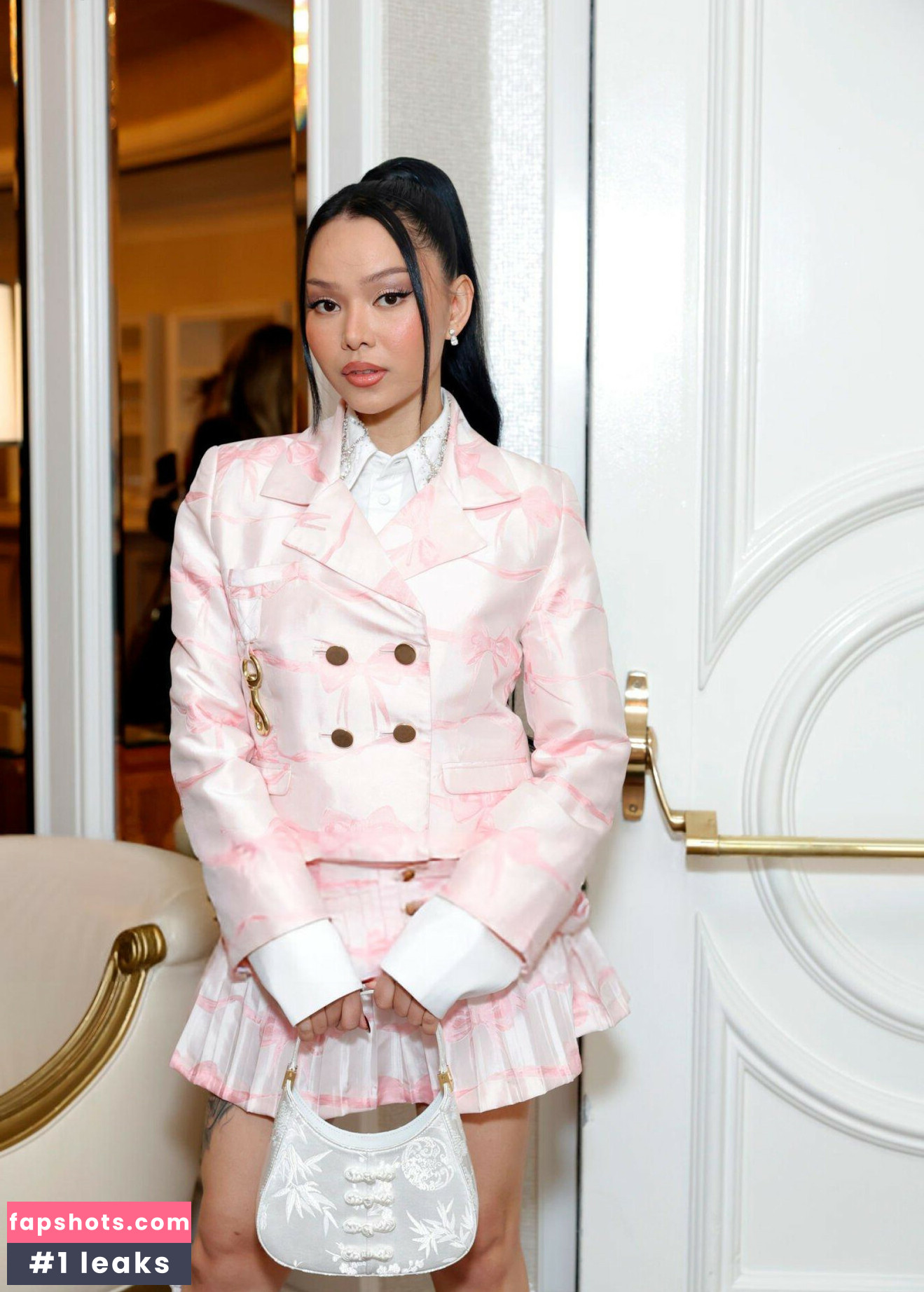 Bella Poarch gallery photo #44