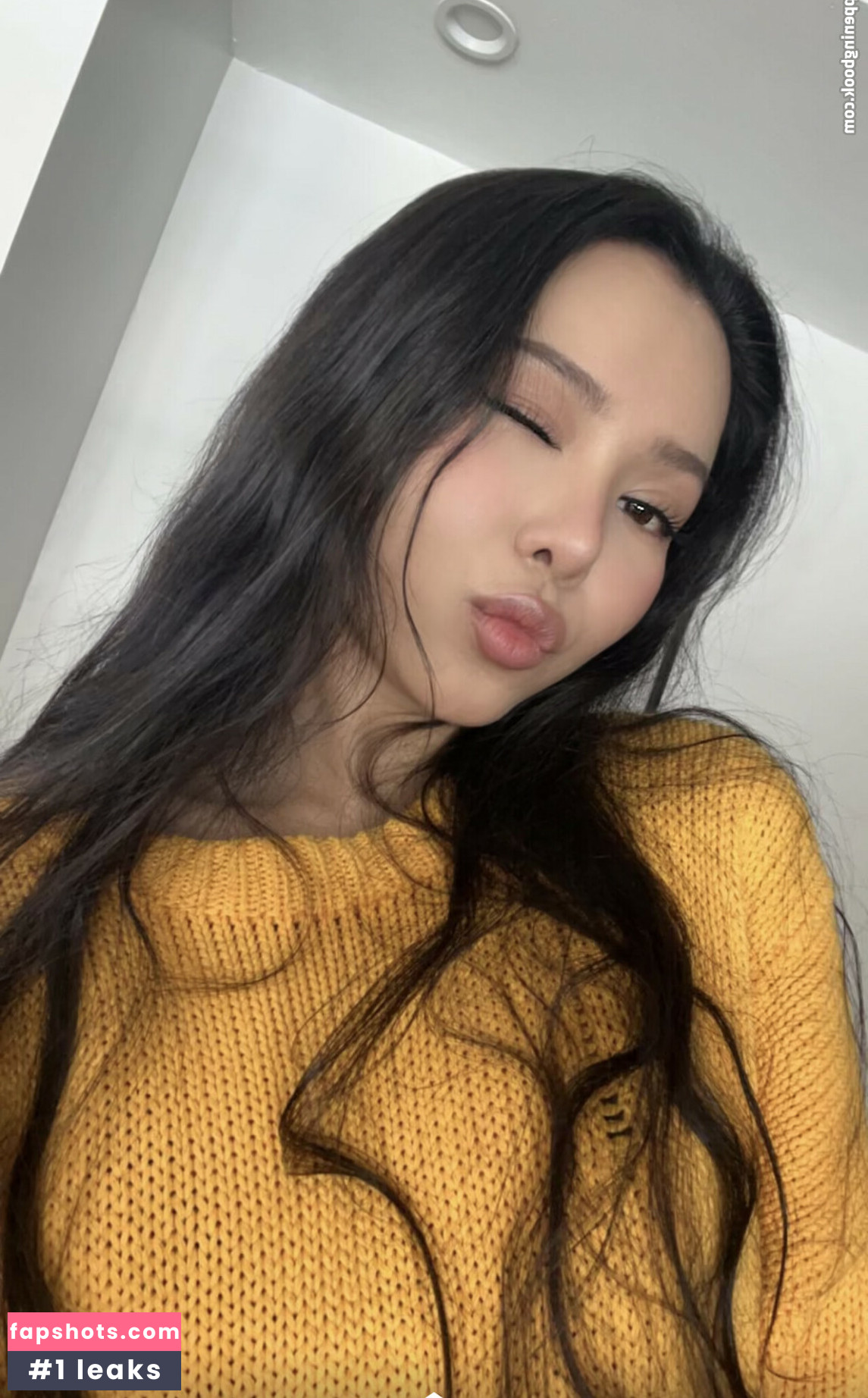 Bella Poarch gallery photo #431