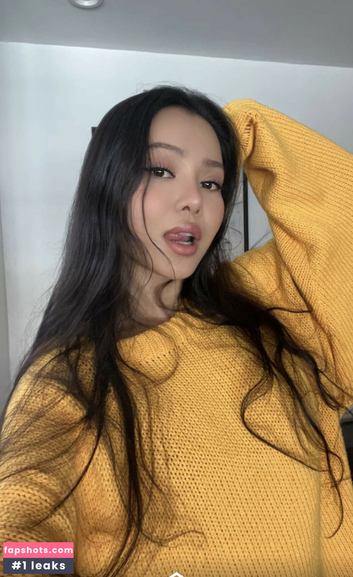 Bella Poarch gallery photo #432