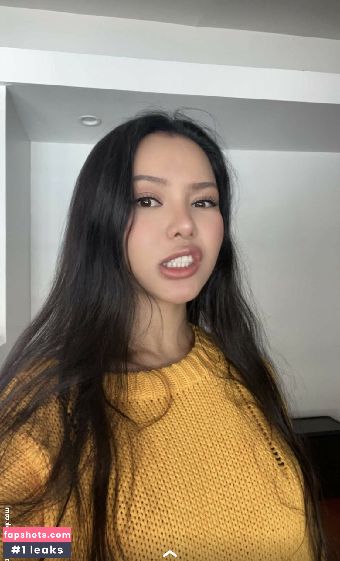 Bella Poarch gallery photo #433