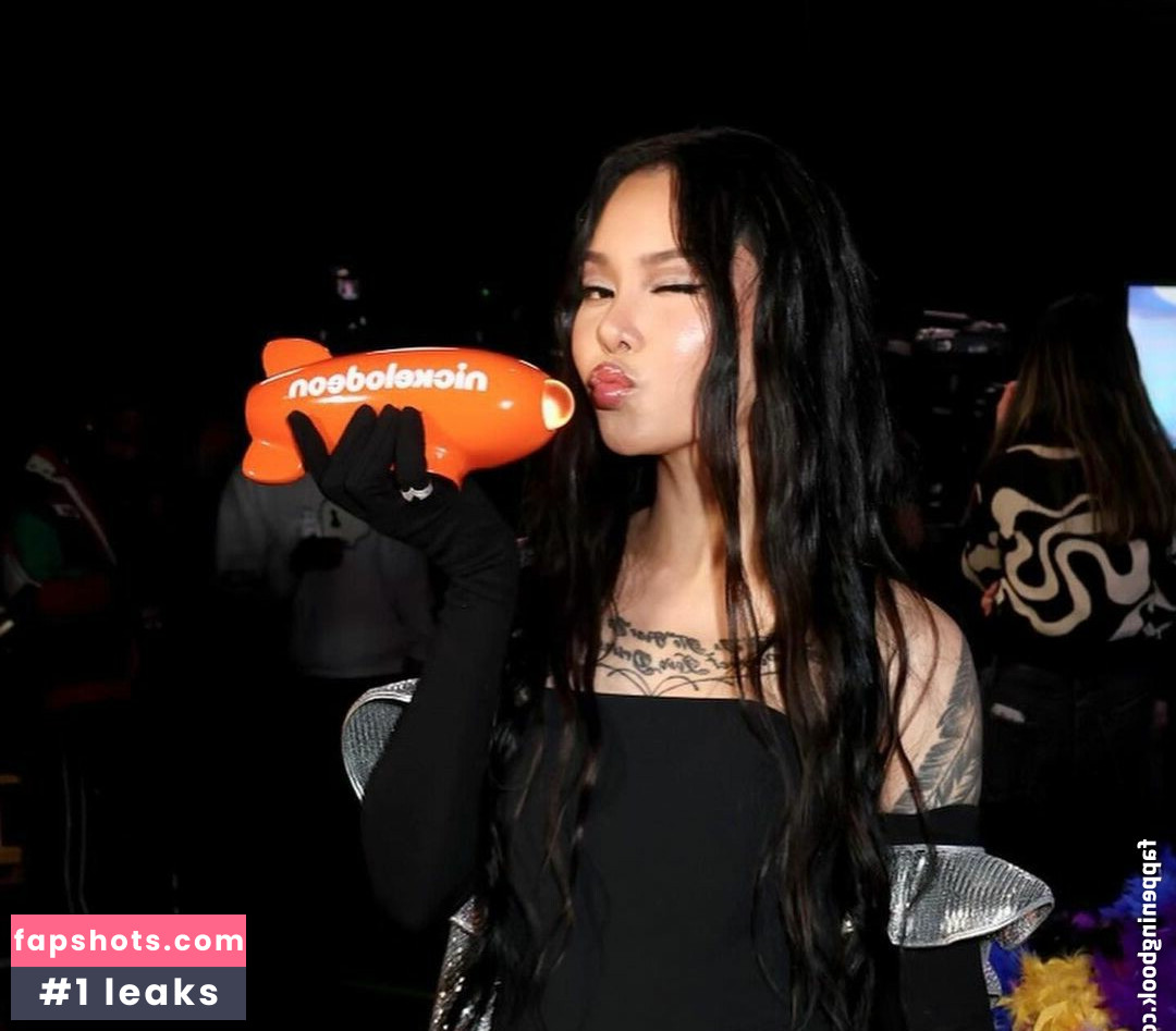 Bella Poarch gallery photo #475