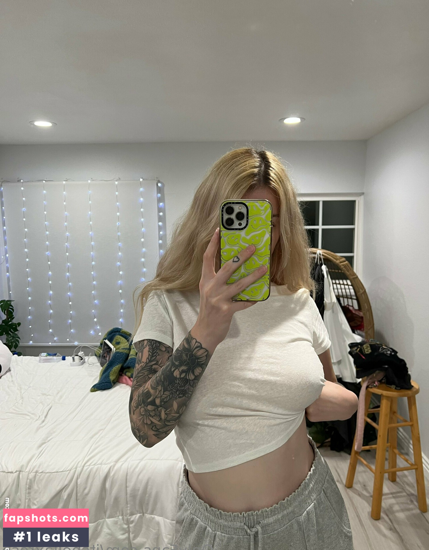 Bella Rose gallery photo #43