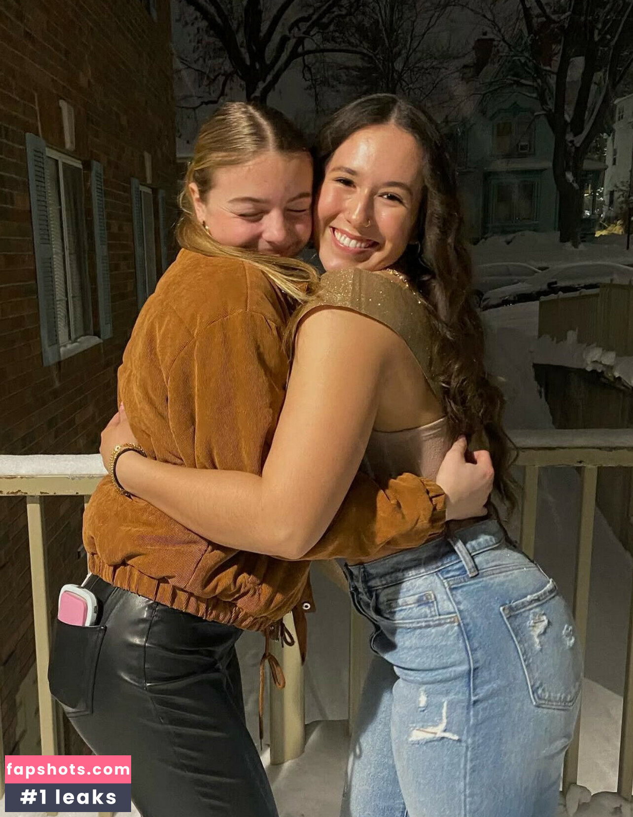 Bella Santry gallery photo #27