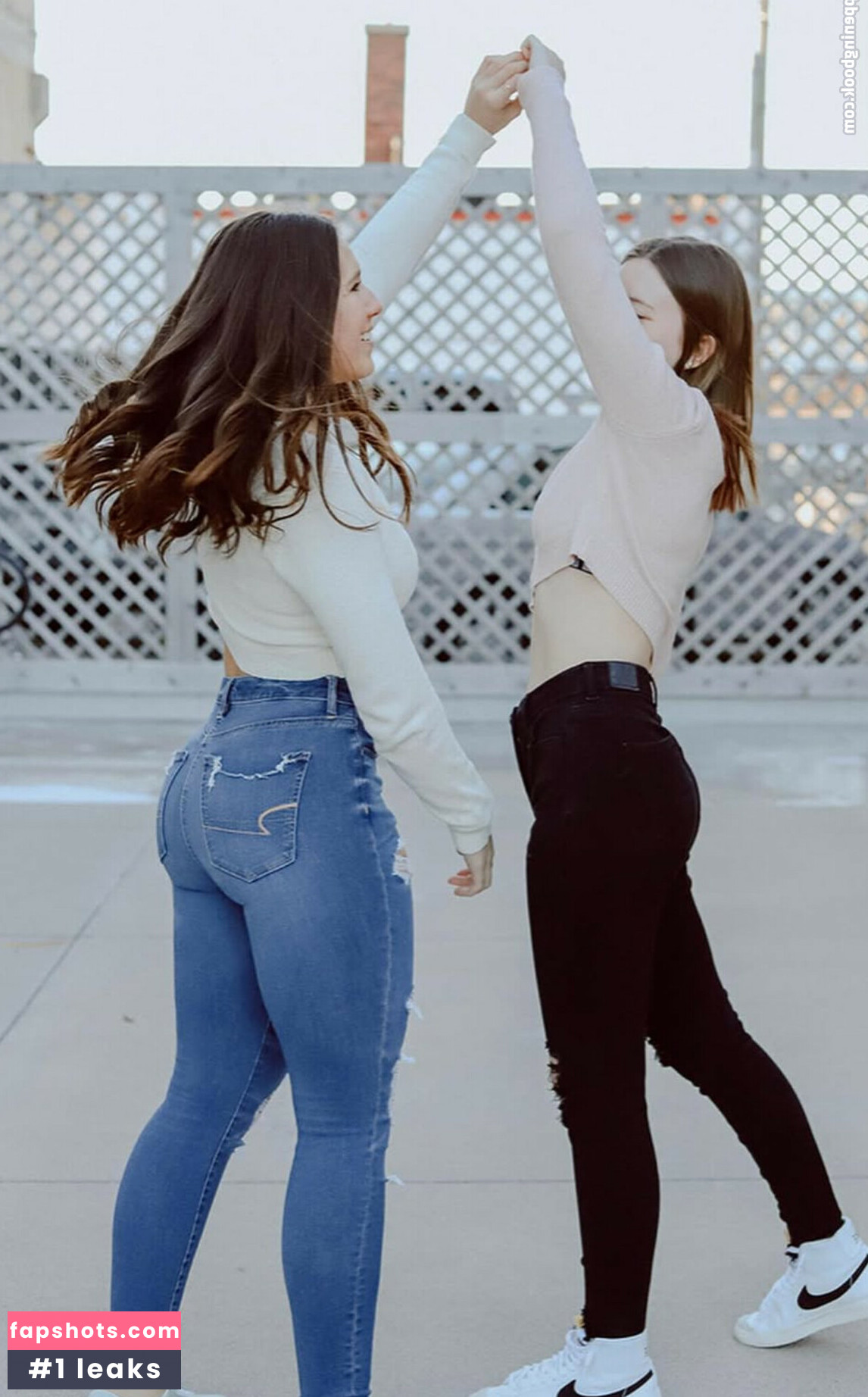 Bella Santry gallery photo #28