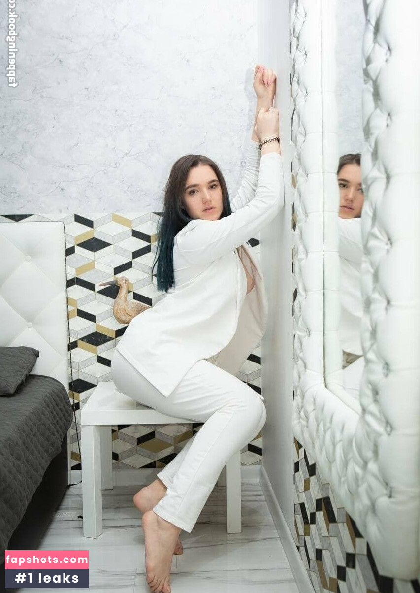 bella_sun_ gallery photo #33