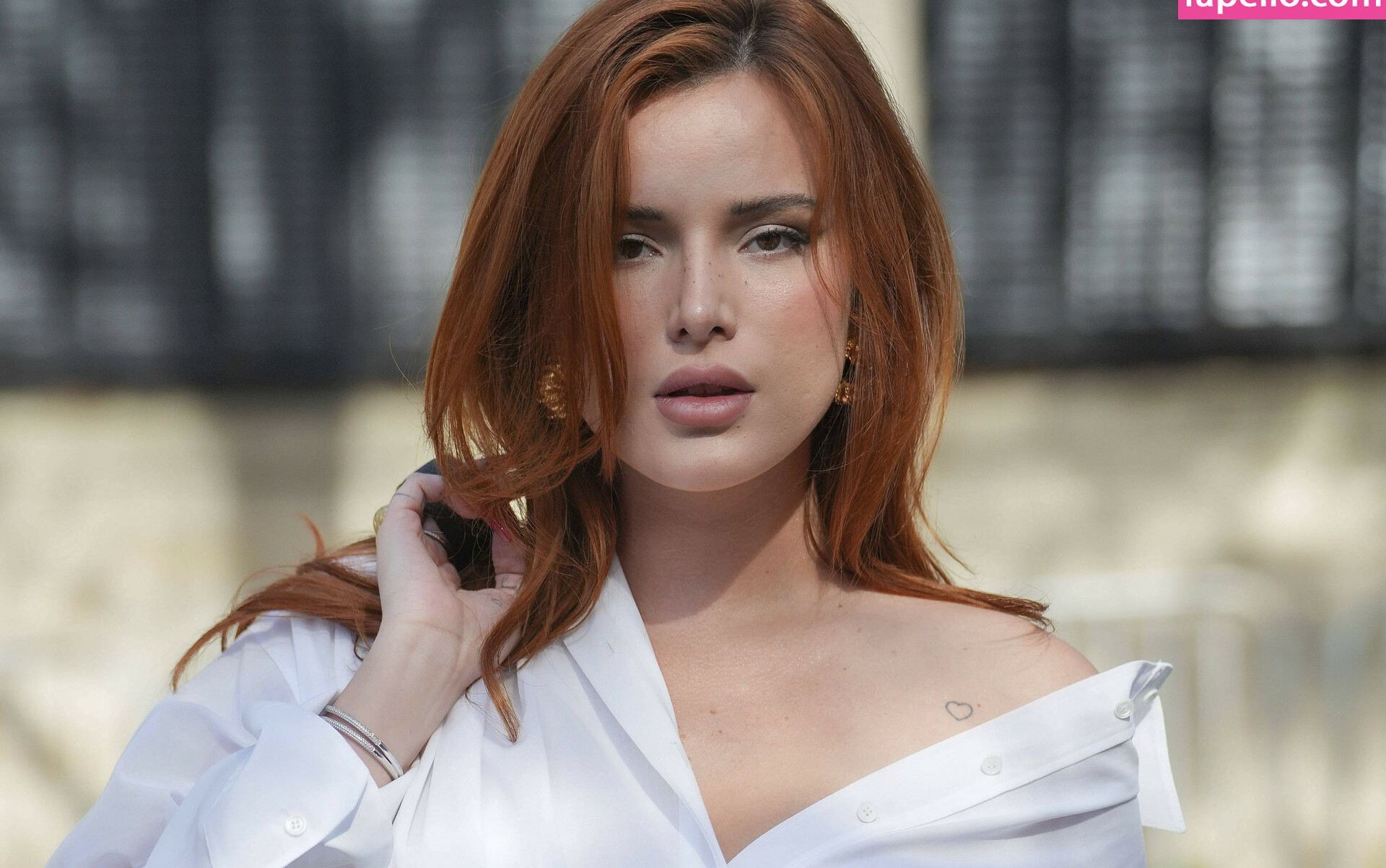 bella-thorne-16 gallery photo #2498