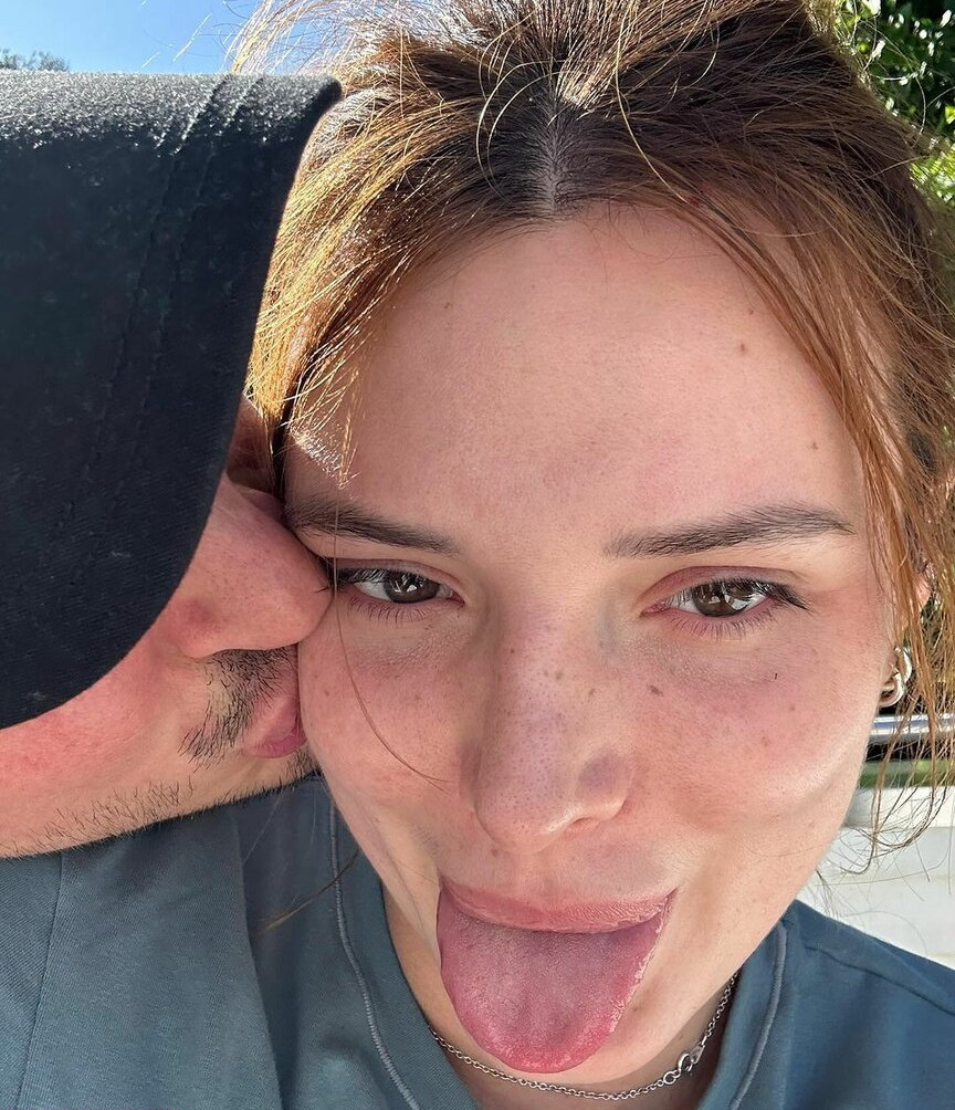 bella-thorne-16 gallery photo #2505