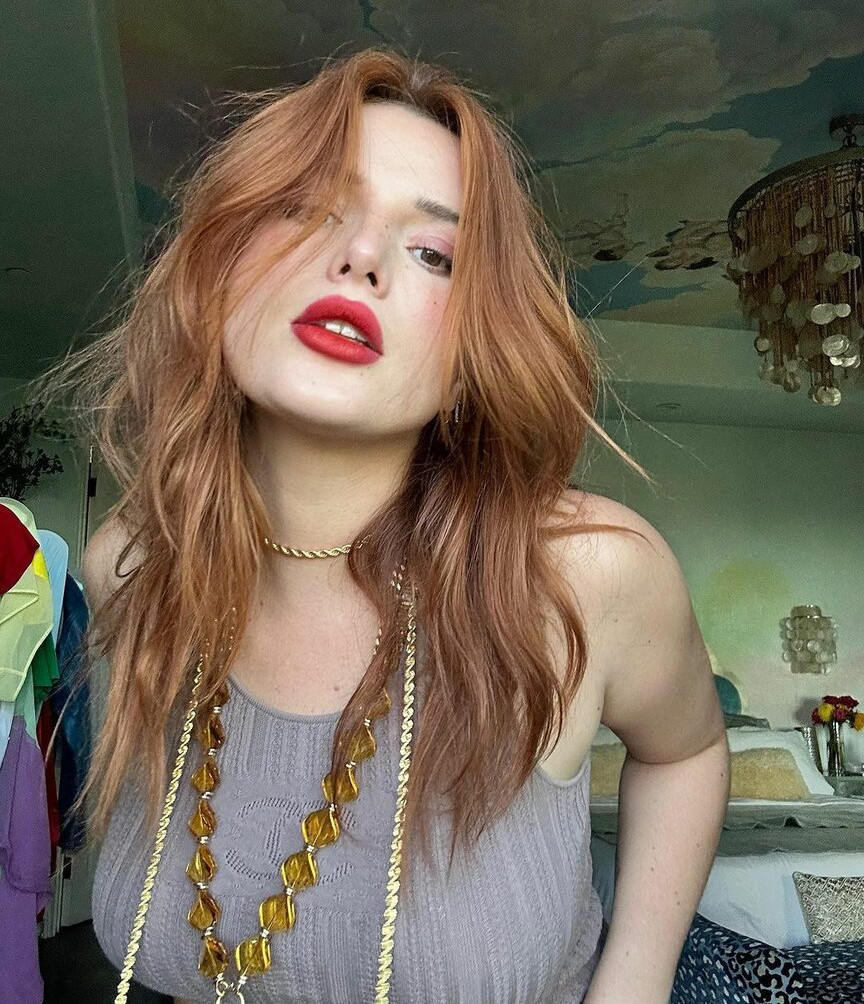 bella-thorne-16 gallery photo #2689