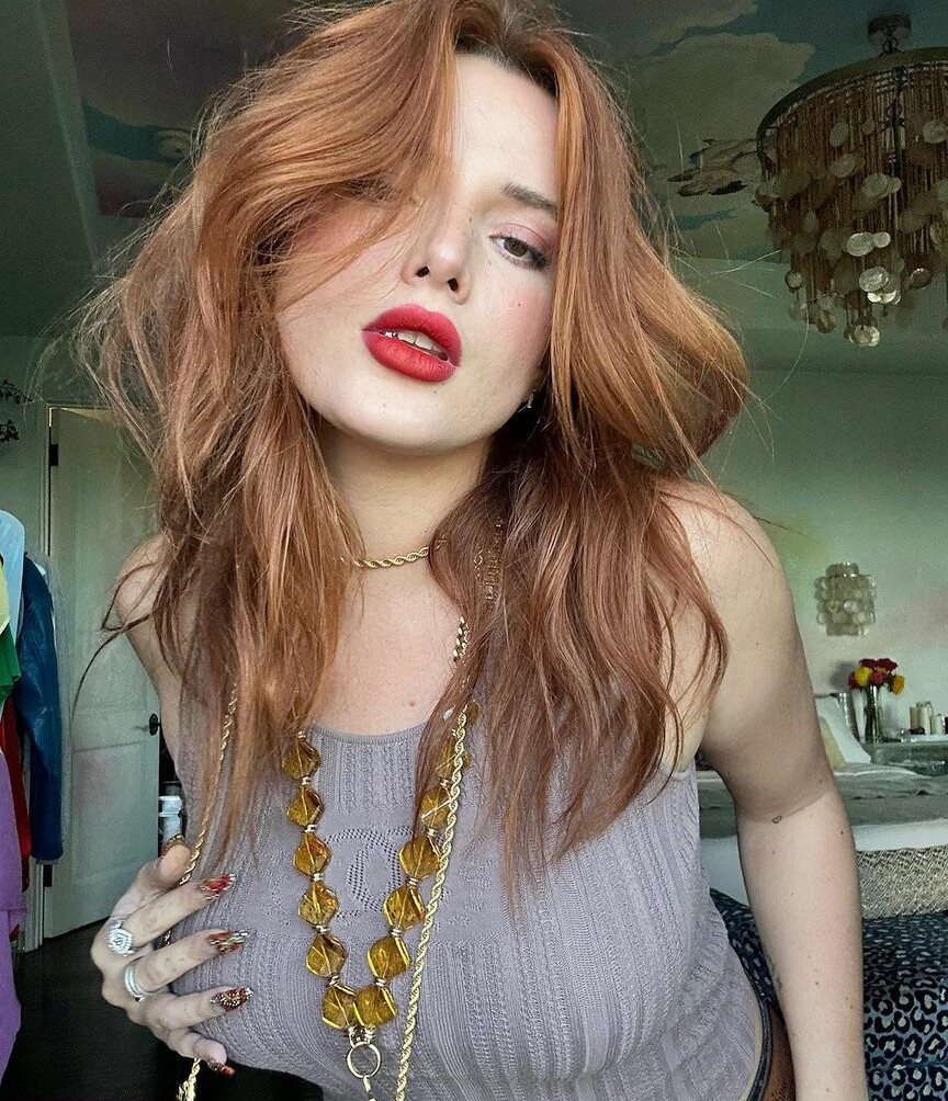 bella-thorne-16 gallery photo #2693