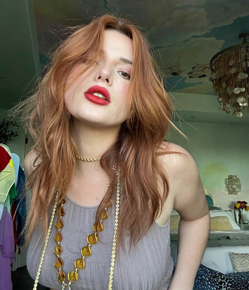 bella-thorne-16 gallery photo #2698