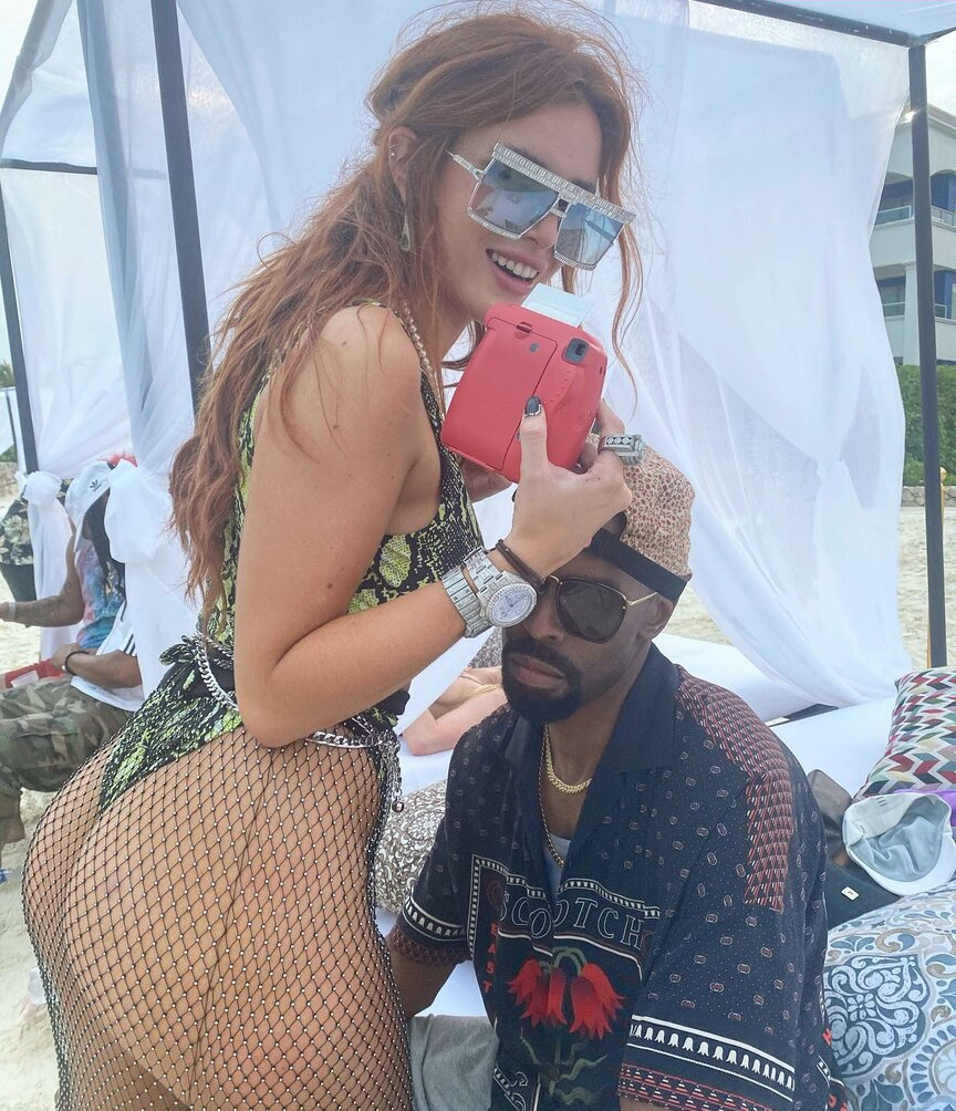 bella-thorne-16 gallery photo #2732