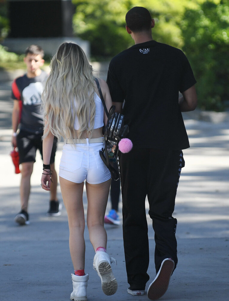 bella-thorne-16 gallery photo #3584