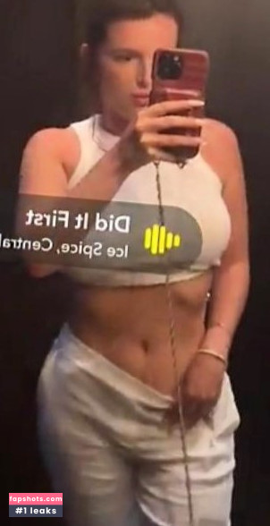 Bella Thorne gallery photo #1003