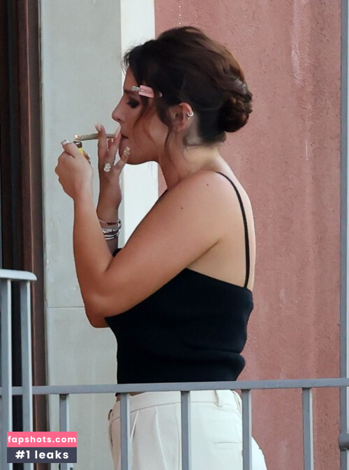 Bella Thorne gallery photo #1130