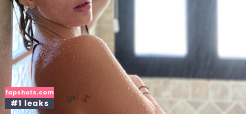 Bella Thorne gallery photo #1147