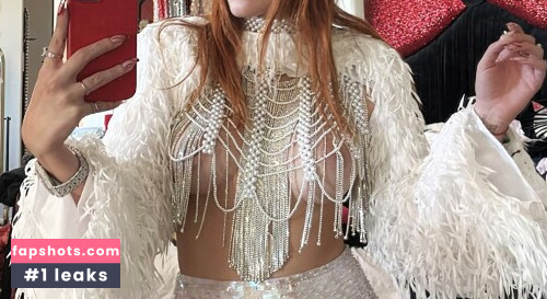 Bella Thorne gallery photo #1153