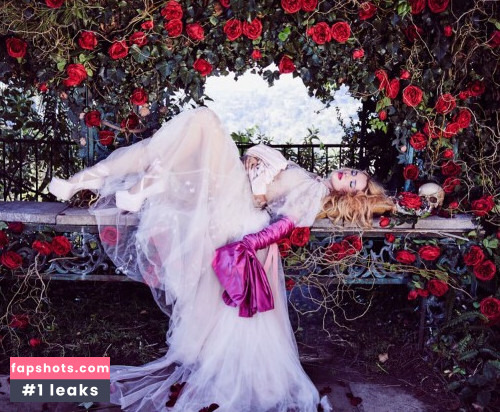 Bella Thorne gallery photo #1167