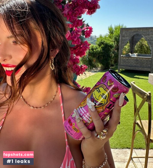 Bella Thorne gallery photo #1176