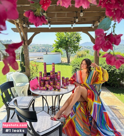 Bella Thorne gallery photo #1177