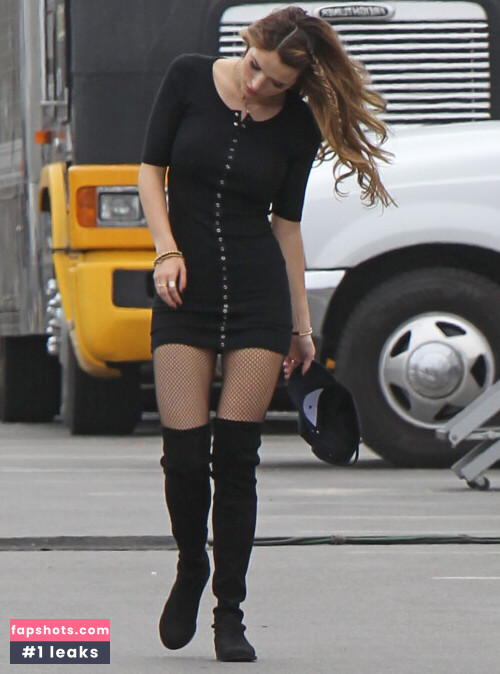 Bella Thorne gallery photo #1182